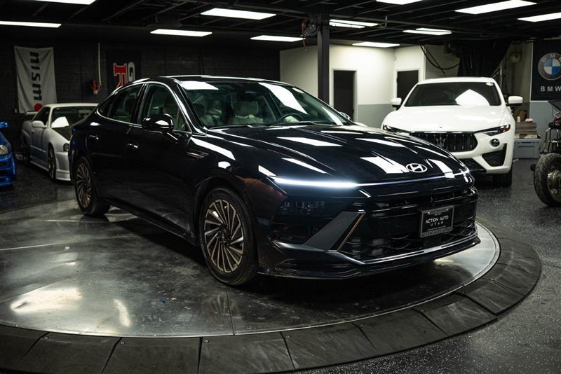 used 2025 Hyundai Sonata Hybrid car, priced at $28,695