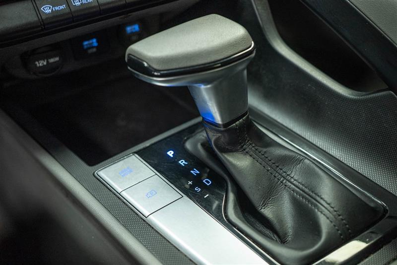 used 2021 Hyundai Elantra car, priced at $15,395