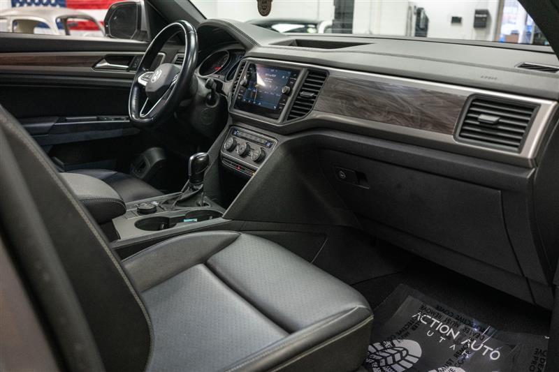 used 2020 Volkswagen Atlas Cross Sport car, priced at $20,195