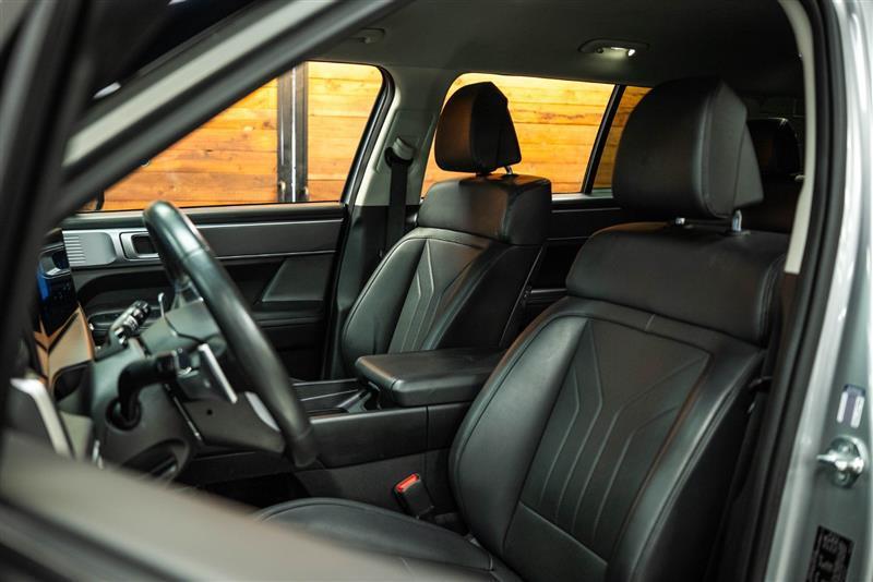 used 2024 Hyundai Santa Fe car, priced at $27,995
