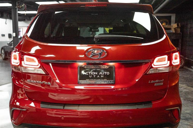 used 2018 Hyundai Santa Fe car, priced at $18,795