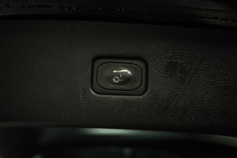 used 2022 Ford Edge car, priced at $20,895