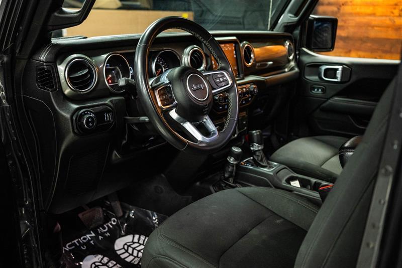 used 2023 Jeep Gladiator car, priced at $27,418