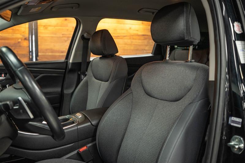 used 2023 Hyundai Santa Fe car, priced at $22,620