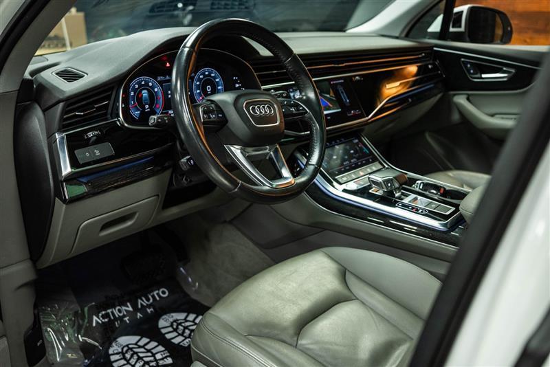 used 2020 Audi Q7 car, priced at $25,195