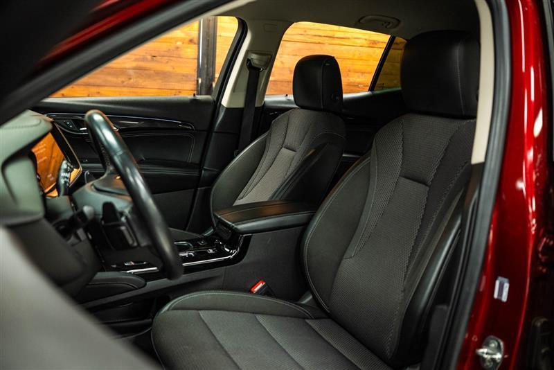 used 2023 Buick Envision car, priced at $20,932