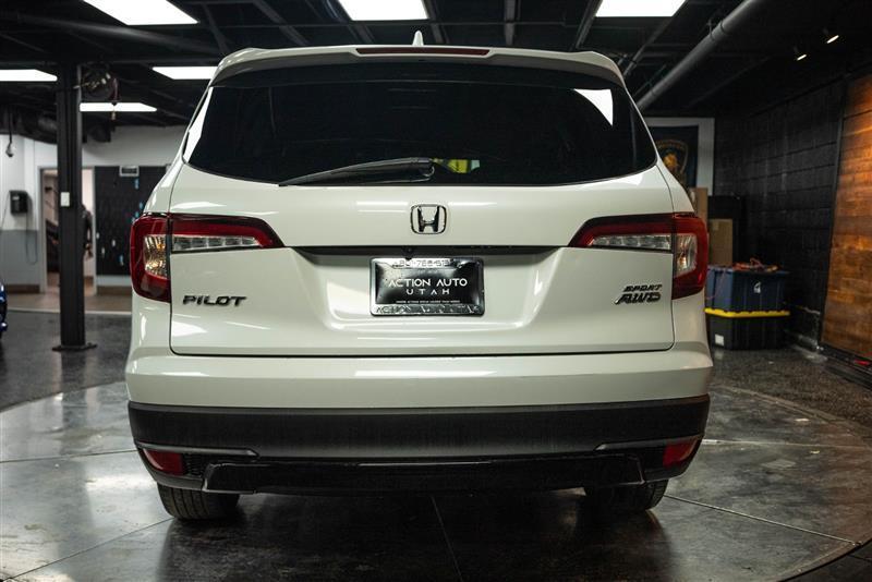 used 2022 Honda Pilot car, priced at $28,095