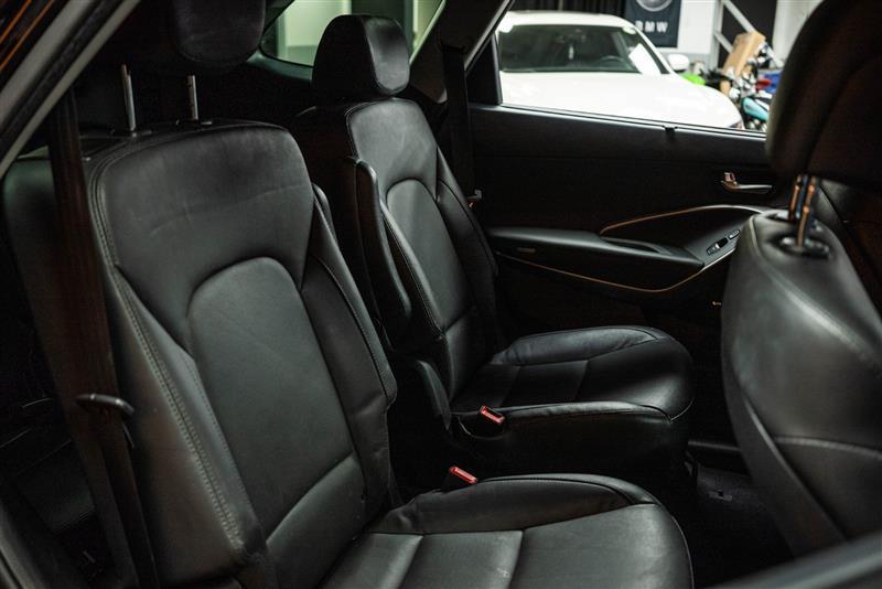 used 2018 Hyundai Santa Fe car, priced at $20,195