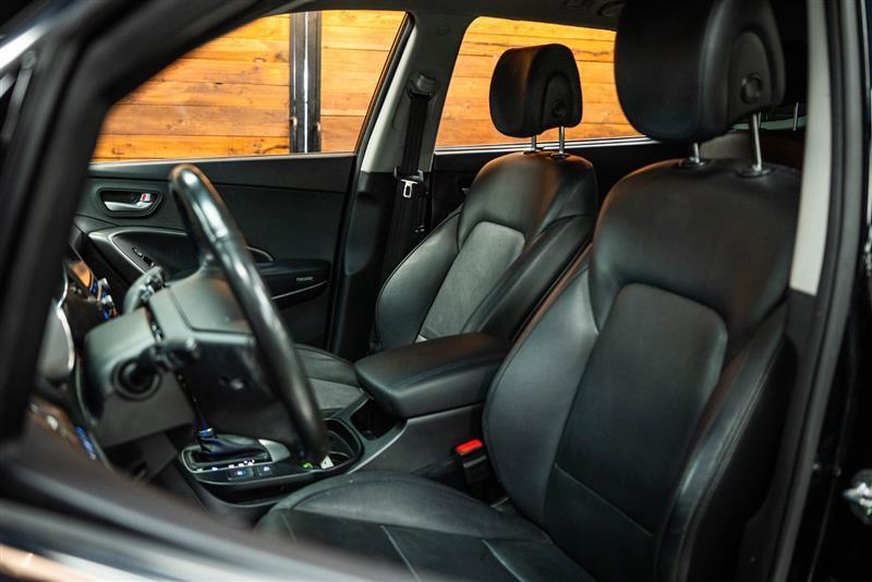 used 2018 Hyundai Santa Fe car, priced at $20,195