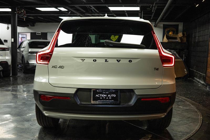 used 2021 Volvo XC40 car, priced at $18,995