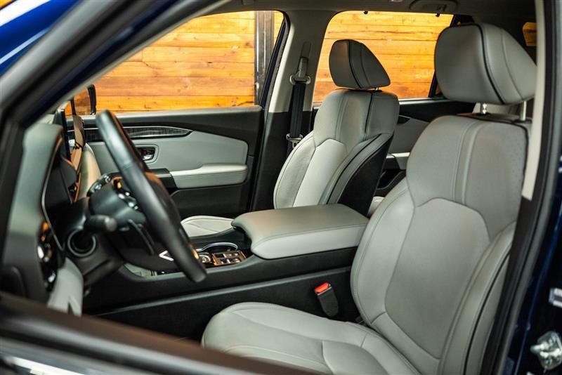 used 2023 Honda Pilot car, priced at $44,995