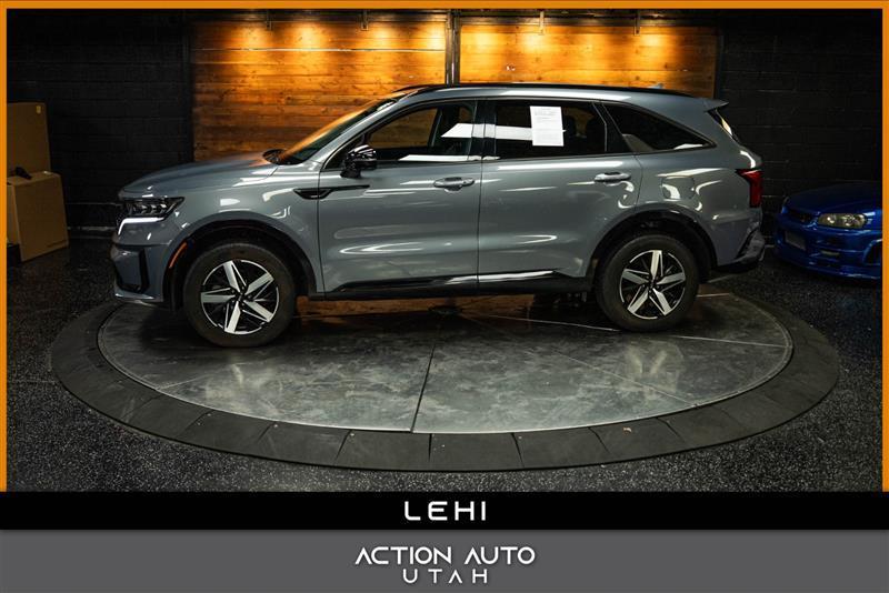 used 2023 Kia Sorento car, priced at $32,795