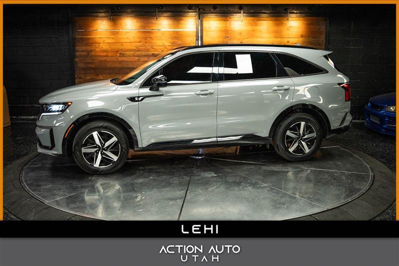 used 2022 Kia Sorento car, priced at $25,325