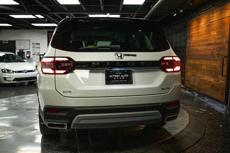 used 2025 Honda Pilot car, priced at $48,995