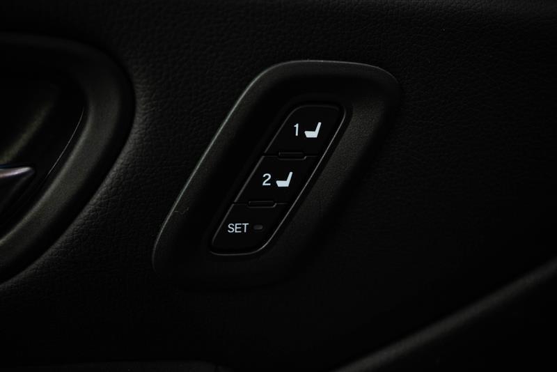 used 2025 Honda Pilot car, priced at $48,995