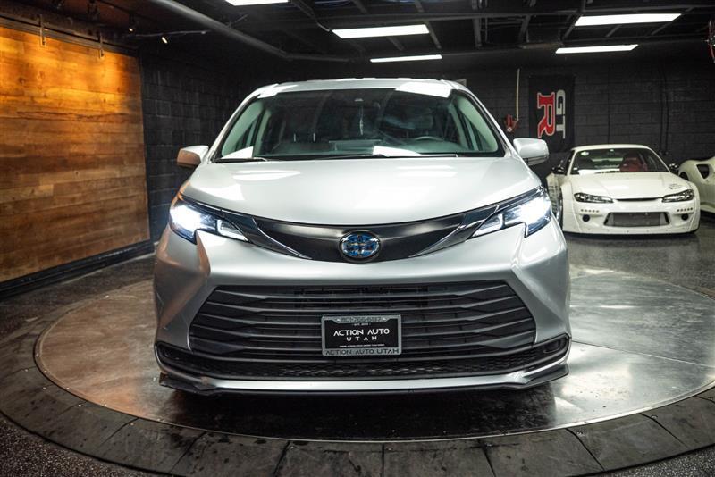 used 2023 Toyota Sienna car, priced at $39,995