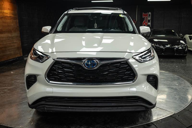 used 2021 Toyota Highlander Hybrid car, priced at $34,895