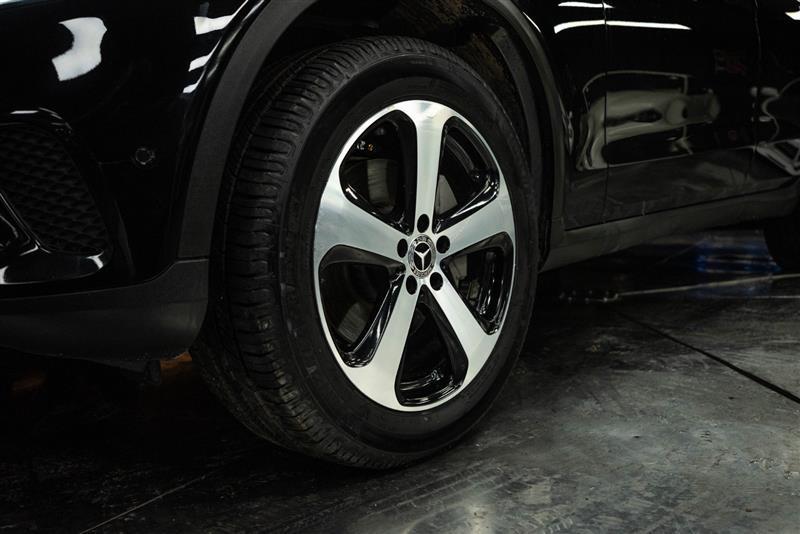 used 2021 Mercedes-Benz GLC 300 car, priced at $26,895