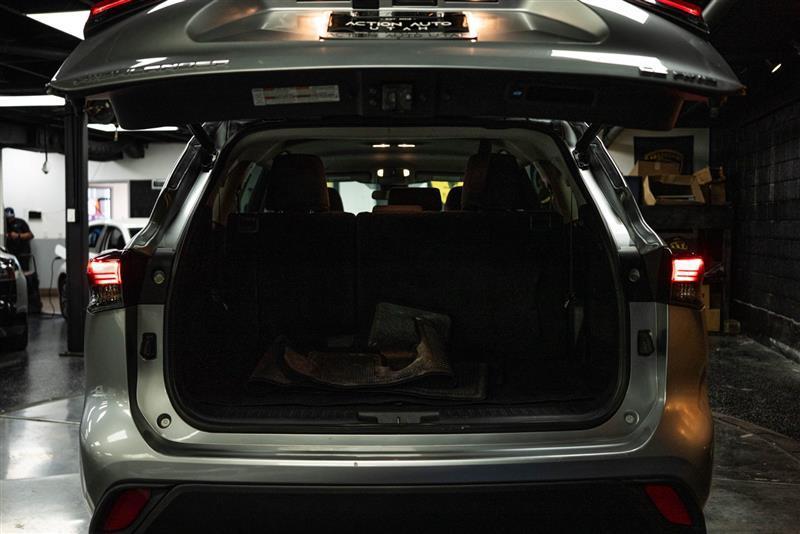 used 2023 Toyota Highlander car, priced at $36,995