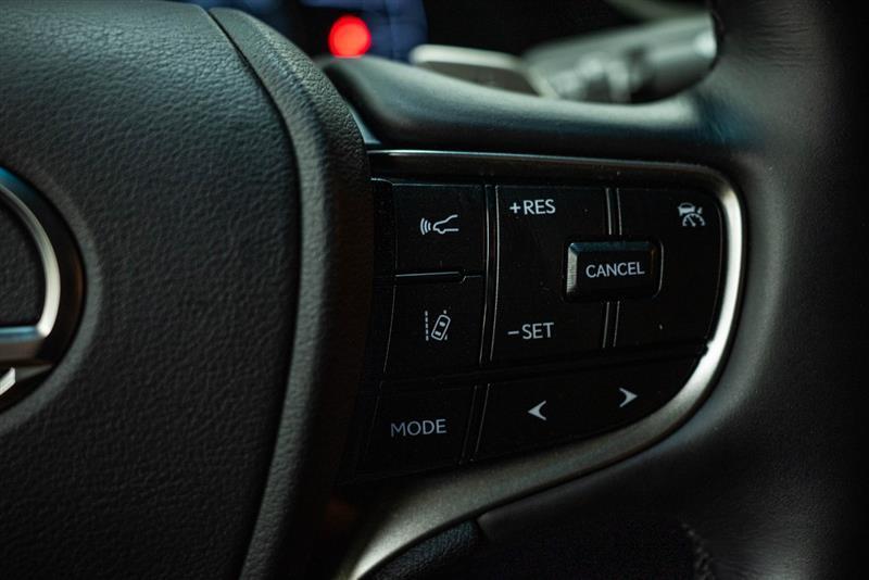 used 2024 Lexus ES 300h car, priced at $39,726
