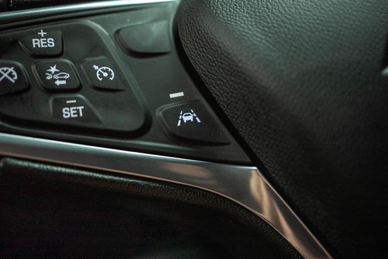 used 2022 Chevrolet Equinox car, priced at $19,595