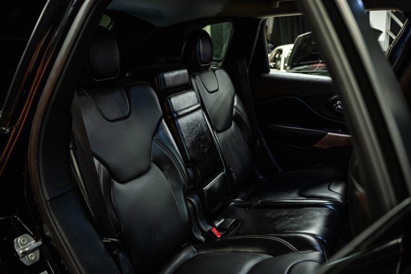 used 2018 Jeep Cherokee car, priced at $15,195