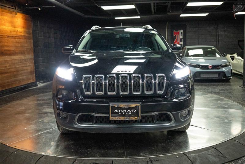 used 2018 Jeep Cherokee car, priced at $15,195