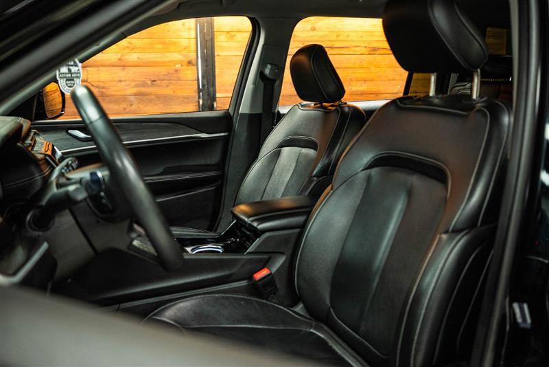 used 2023 Jeep Grand Cherokee L car, priced at $29,255