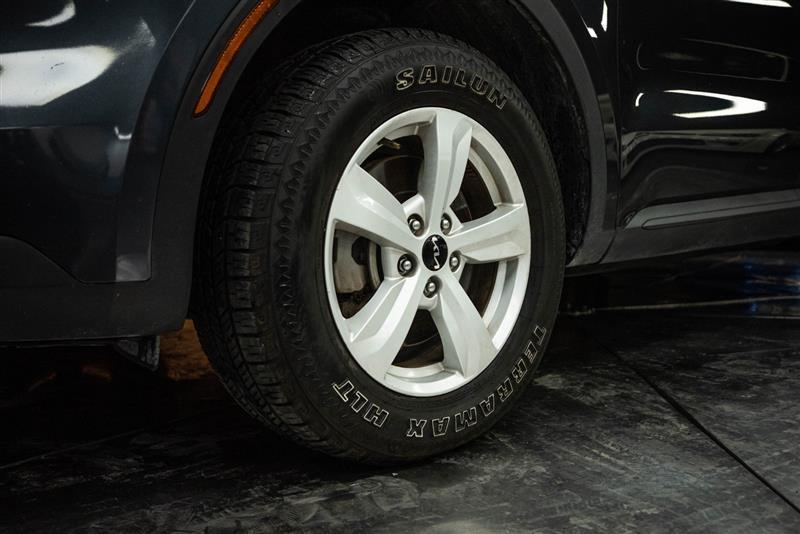 used 2023 Kia Sorento car, priced at $23,695