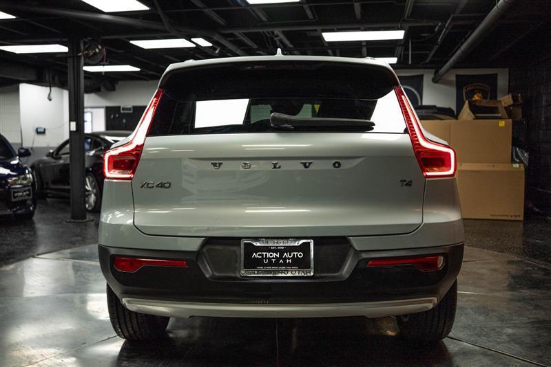 used 2021 Volvo XC40 car, priced at $20,963