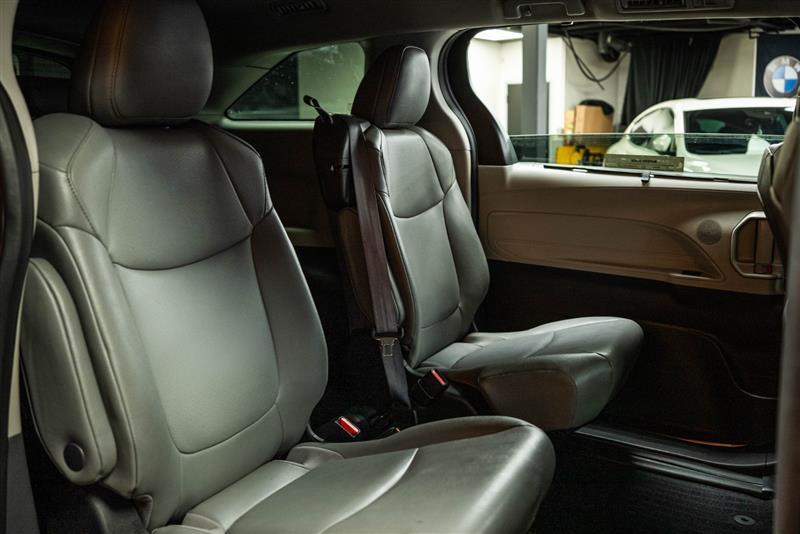 used 2023 Toyota Sienna car, priced at $37,283
