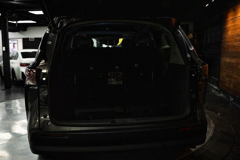 used 2023 Toyota Sienna car, priced at $37,283