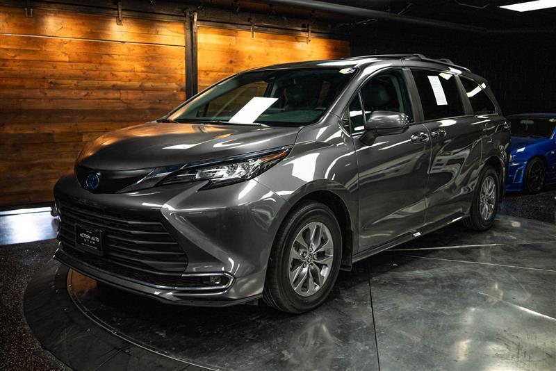 used 2023 Toyota Sienna car, priced at $37,283
