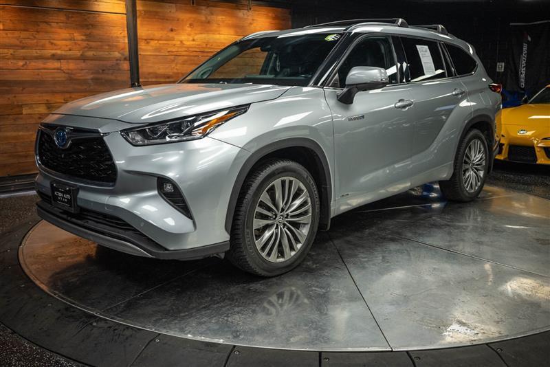 used 2020 Toyota Highlander Hybrid car, priced at $36,295