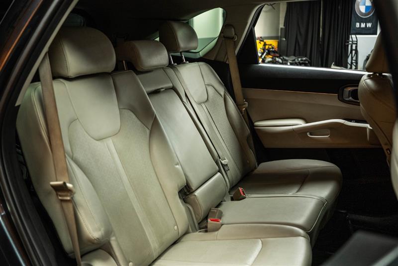 used 2022 Kia Sorento car, priced at $22,795