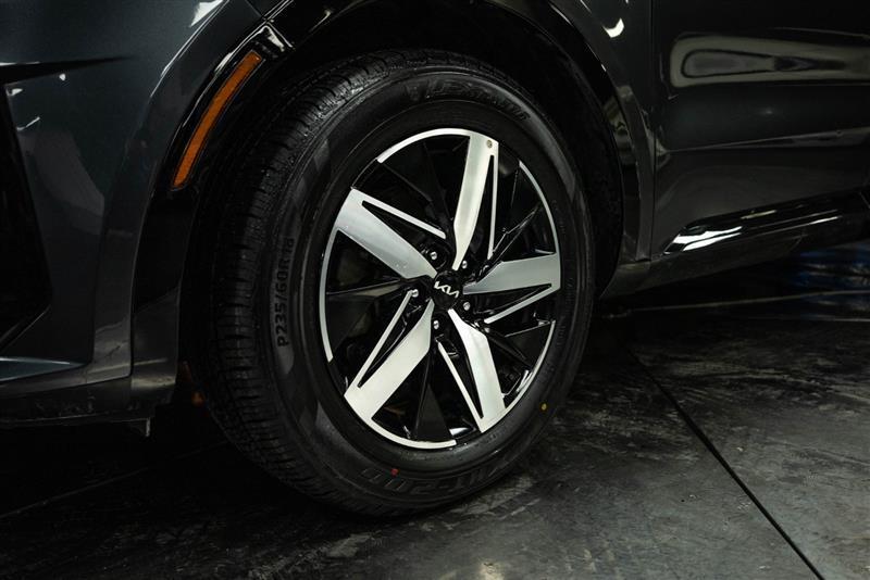used 2022 Kia Sorento car, priced at $22,795