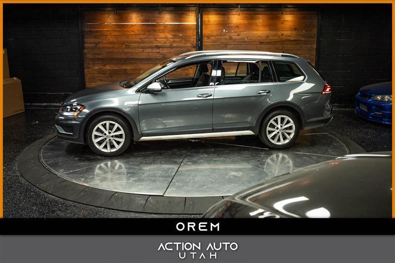 used 2018 Volkswagen Golf Alltrack car, priced at $15,895