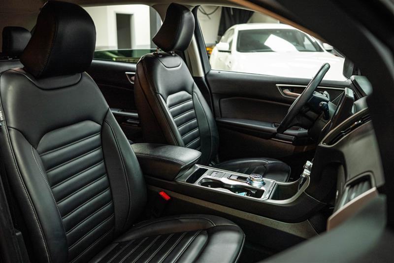 used 2024 Ford Edge car, priced at $24,995