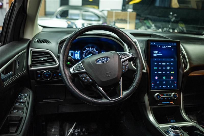 used 2024 Ford Edge car, priced at $24,995