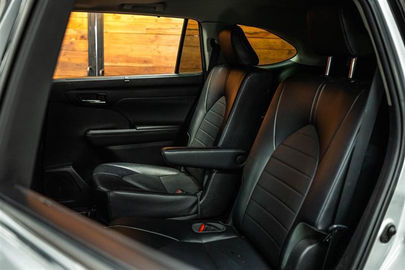 used 2022 Toyota Highlander Hybrid car, priced at $29,795