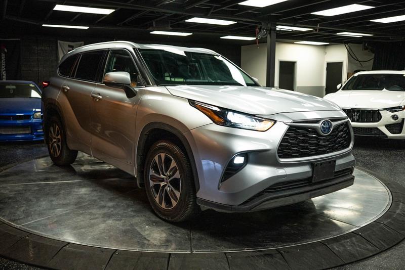 used 2022 Toyota Highlander Hybrid car, priced at $29,795
