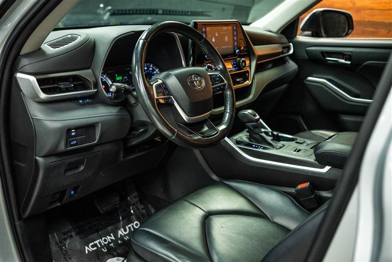 used 2022 Toyota Highlander Hybrid car, priced at $29,795