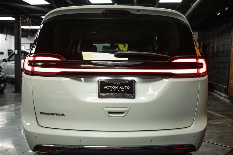 used 2022 Chrysler Pacifica car, priced at $19,995