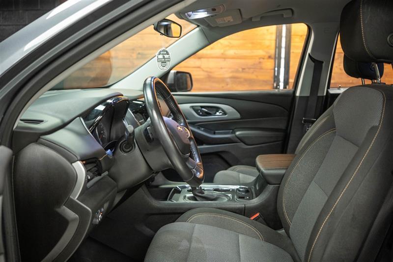 used 2021 Chevrolet Traverse car, priced at $21,995