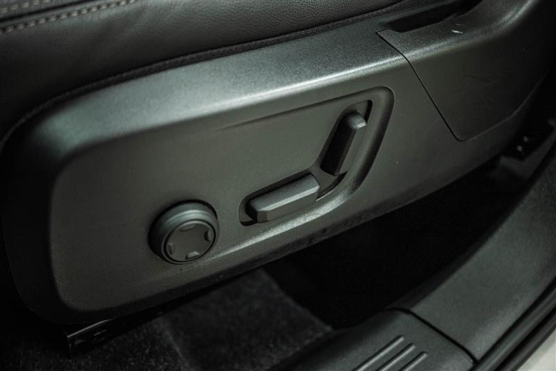 used 2023 Volvo XC40 car, priced at $27,894
