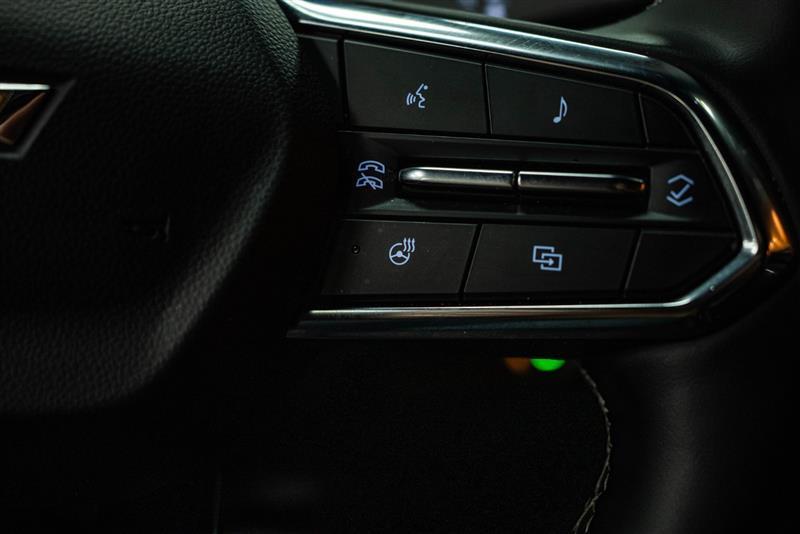 used 2025 Chevrolet Traverse car, priced at $37,995