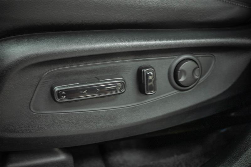 used 2025 Honda CR-V car, priced at $32,995