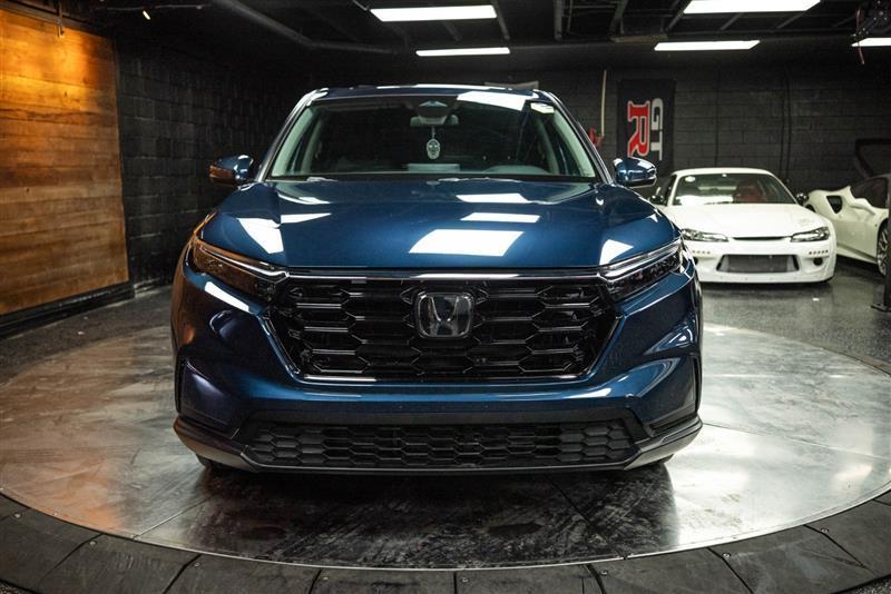 used 2025 Honda CR-V car, priced at $30,895