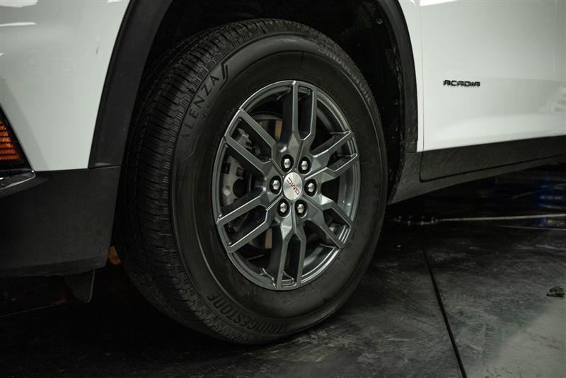 used 2025 GMC Acadia car, priced at $40,994