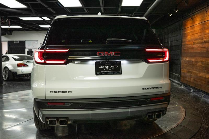 used 2025 GMC Acadia car, priced at $40,994